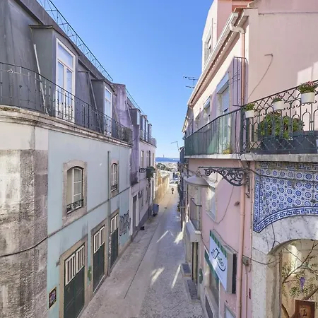 Amazing Terrace And Riverview In Historical Lejlighed *
