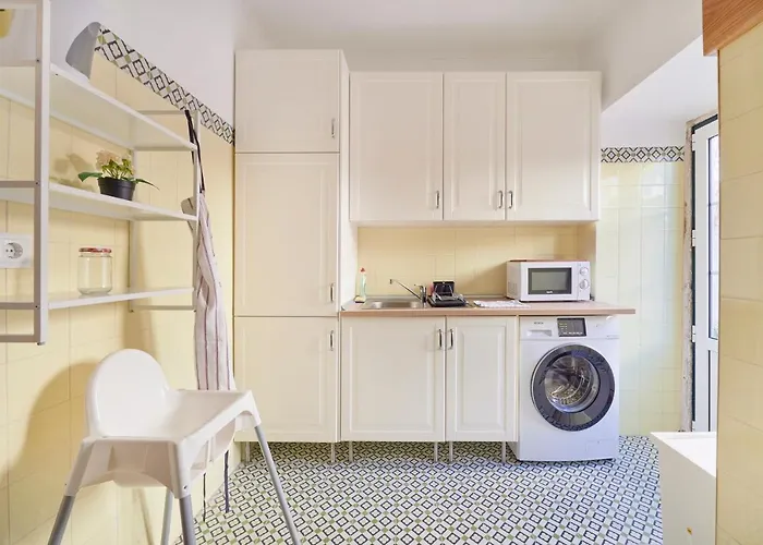 Amazing Terrace And Riverview In Historical