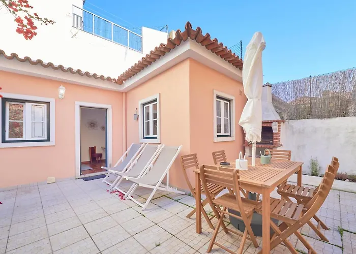 Amazing Terrace And Riverview In Historical