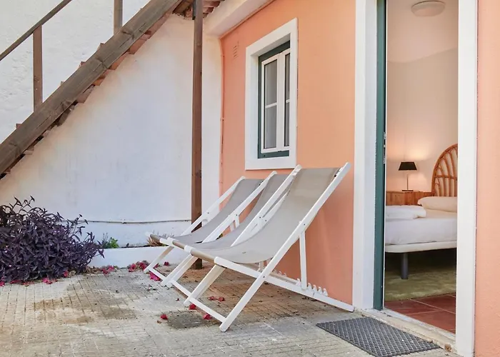 Amazing Terrace And Riverview In Historical